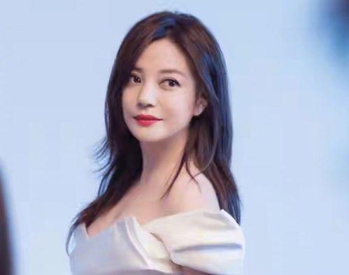 吃瓜娱乐圈赵薇,娱乐圈的瓜田女王,揭秘她的辉煌与争议